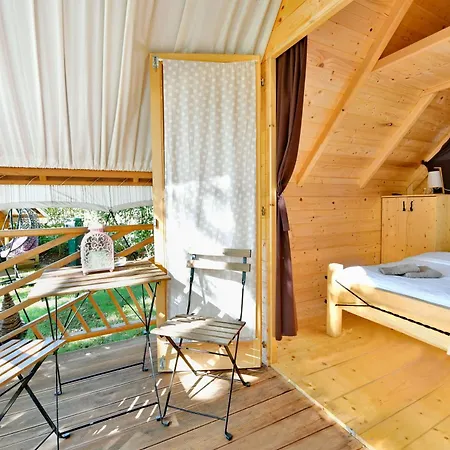 Semesterpark Polidor Glamping 4*